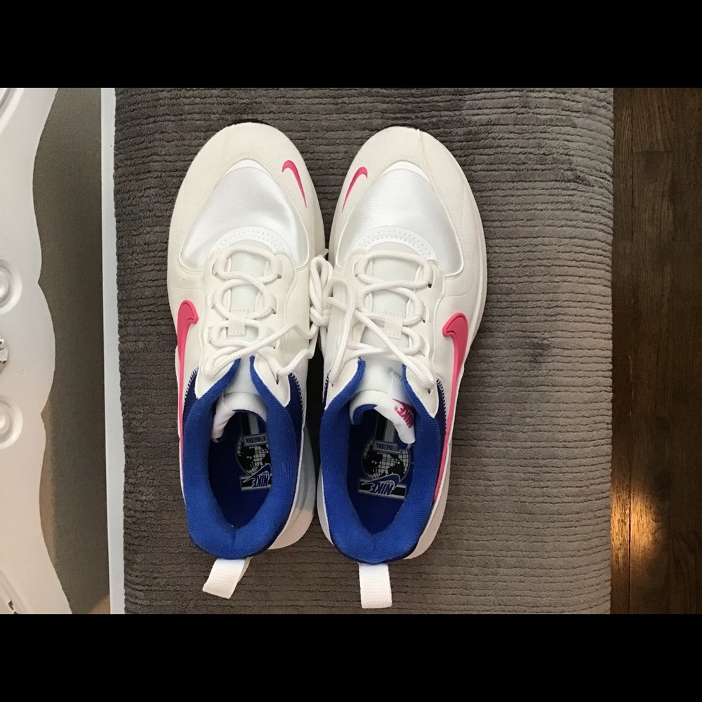 Nike Women’s Running Walking Shoes - Picture 4 of 4